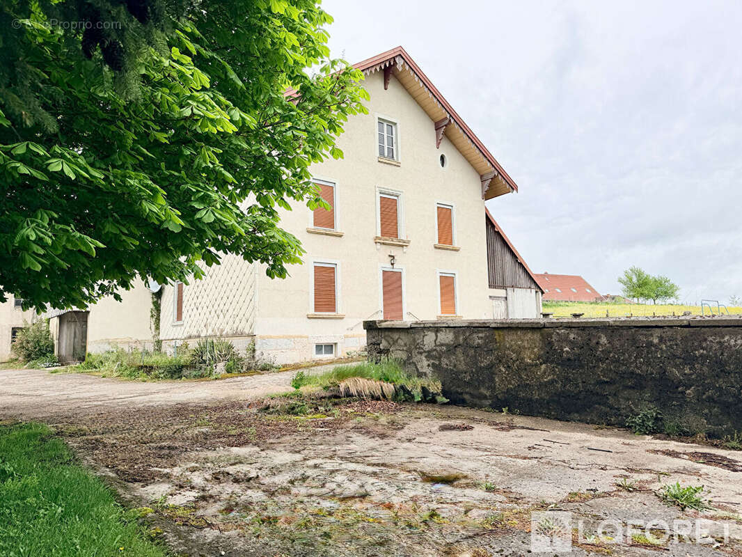 Maison à COURVIERES
