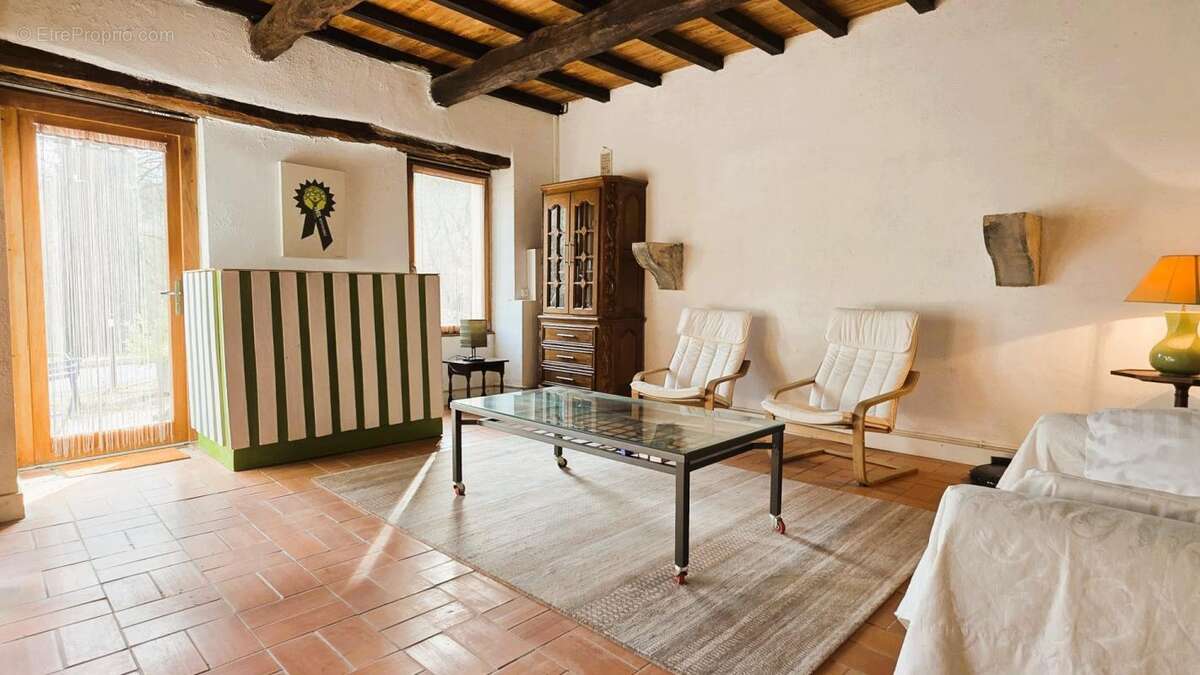 Maison à LARROQUE