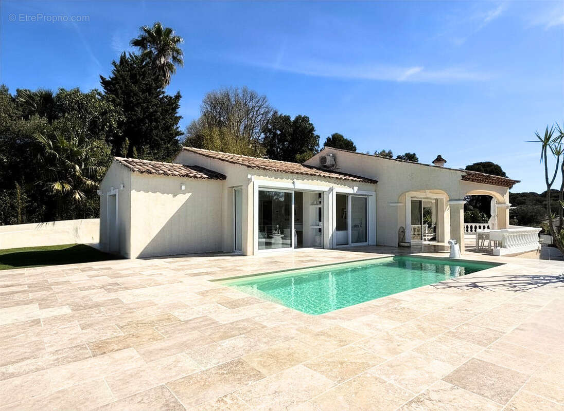 Maison à FREJUS
