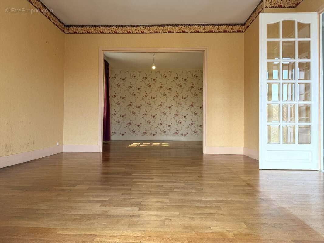 Ensemble salon/séjour - Maison à MAMERS