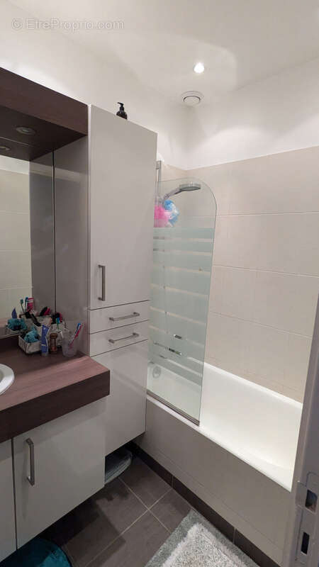 Appartement à ONET-LE-CHATEAU