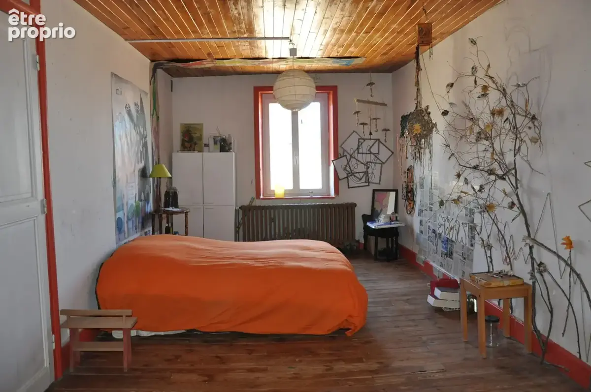En montagne bourbonnaise, bel ensemble immobilier composé d'un commerce, d'un logement, et d'un fort potentiel - photo 12
