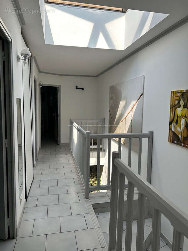 Appartement 268 m² à Valreas  - photo 6