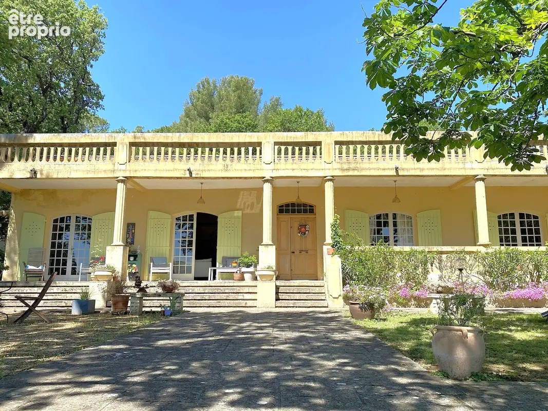 VILLENEUVE LES AVIGNON - Maison de charme avec vue panoramique - photo 2