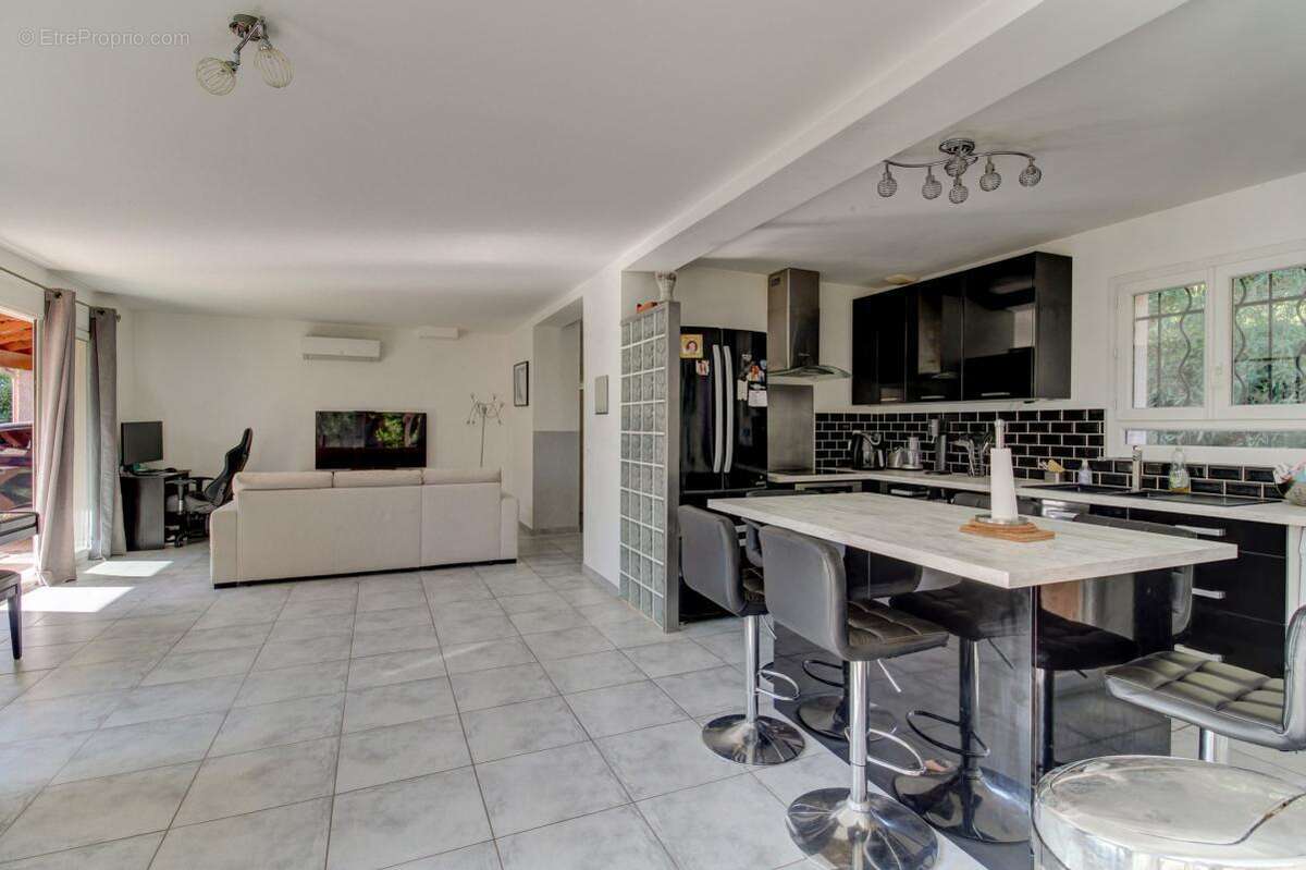 Maison à SAINT-MARTIN-DU-VAR