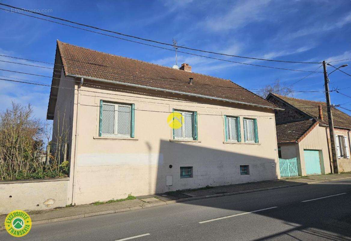 Maison à VILLEFRANCHE-D'ALLIER