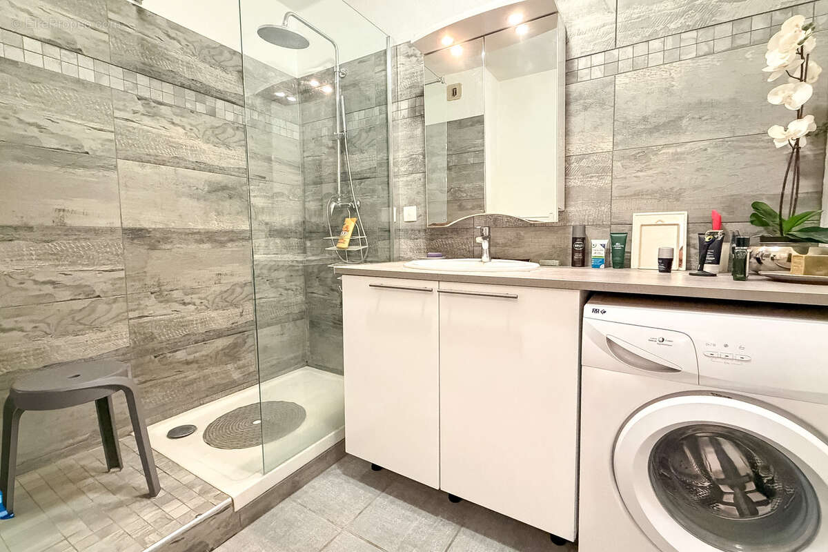 Appartement à HYERES
