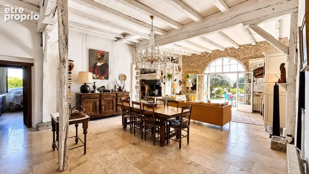 Superbe maison de caractere du 18ème de type t7 de 275 m2 + exceptionnelle dependance de 117 m2 comprenant veranda, open space,  - photo 6