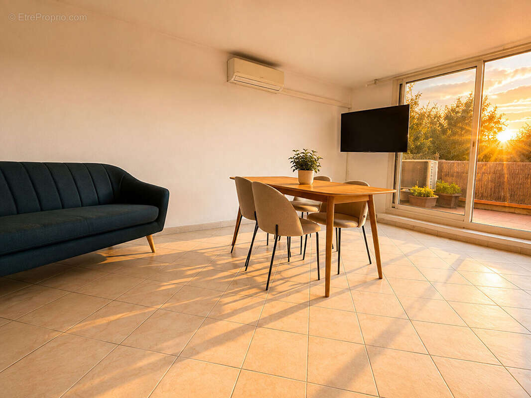 ** (83500) La Seyne SUD ** APPARTEMENT 3 Pièces ** Dernier Etage ** Grande Terrasses ** VUE Dégagée MER **3 pièce(s) 67 m2 - photo 2