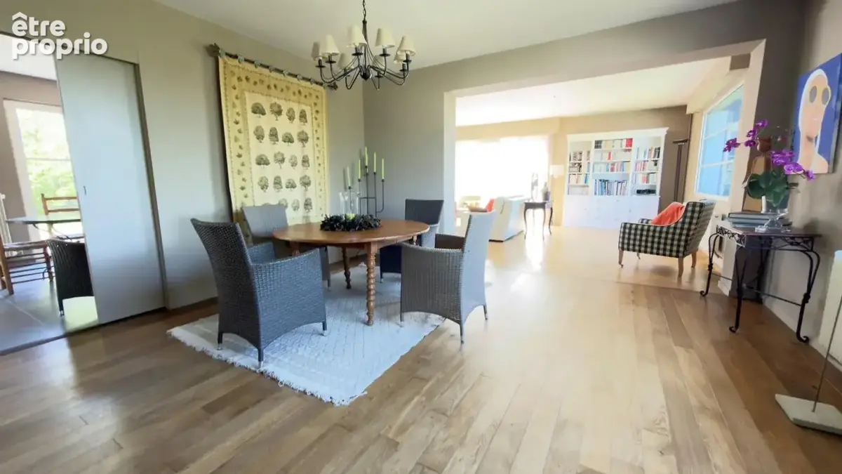 Magnifique propriete de semi plain pied erigee sur plus de 1300 m² - photo 6
