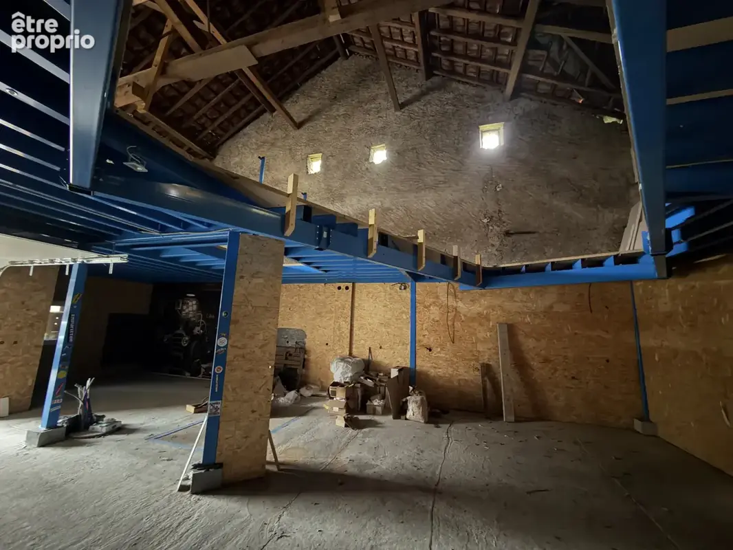 Thonon Ouest - Bâtisse de 440 m2 au fort potentiel de rénovation - photo 2