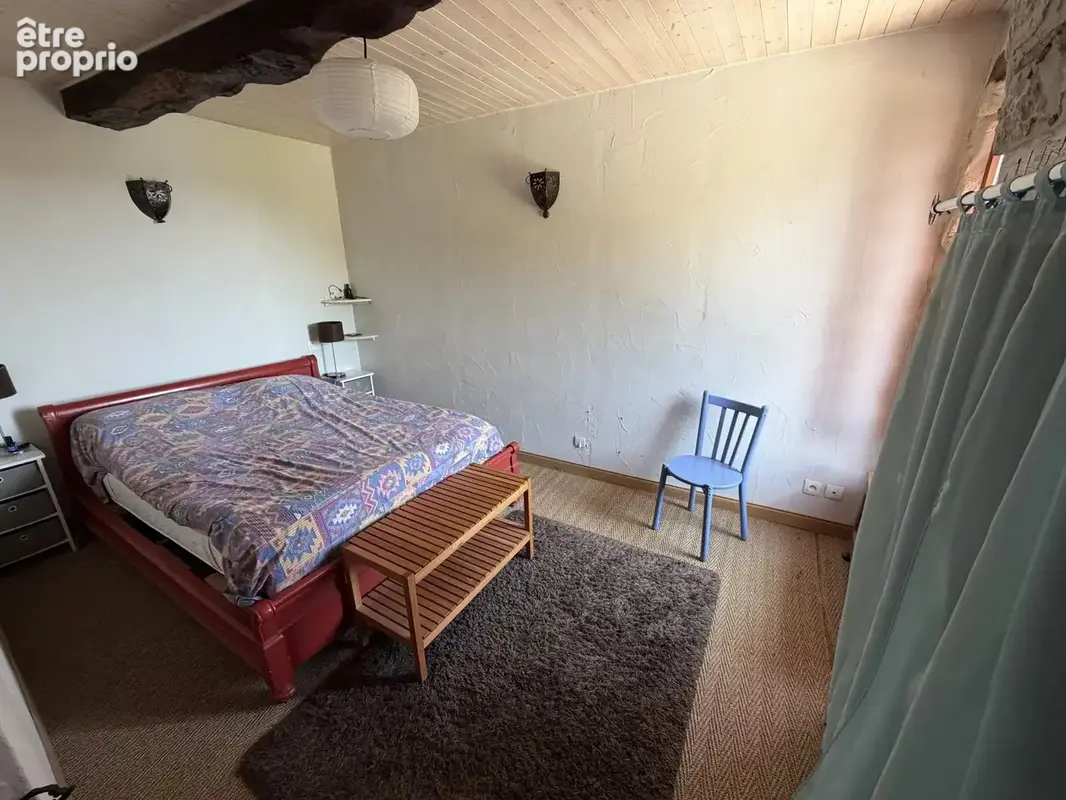 Un bien rare alliant le cachet de la pierre et le confort moderne, à découvrir sans tarder. Maison de caractère en pierre (136 m - photo 6