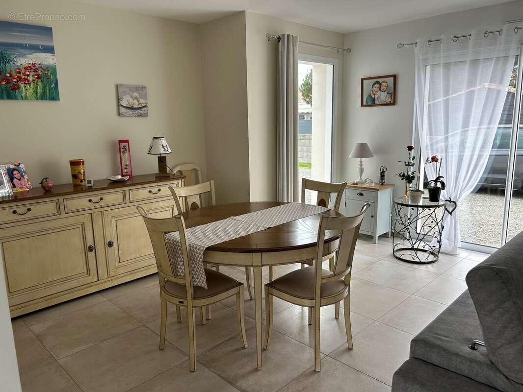 Maison à BEAUVOIR-SUR-MER