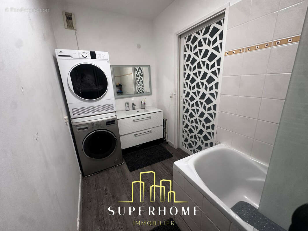 Appartement à MARSEILLE-8E