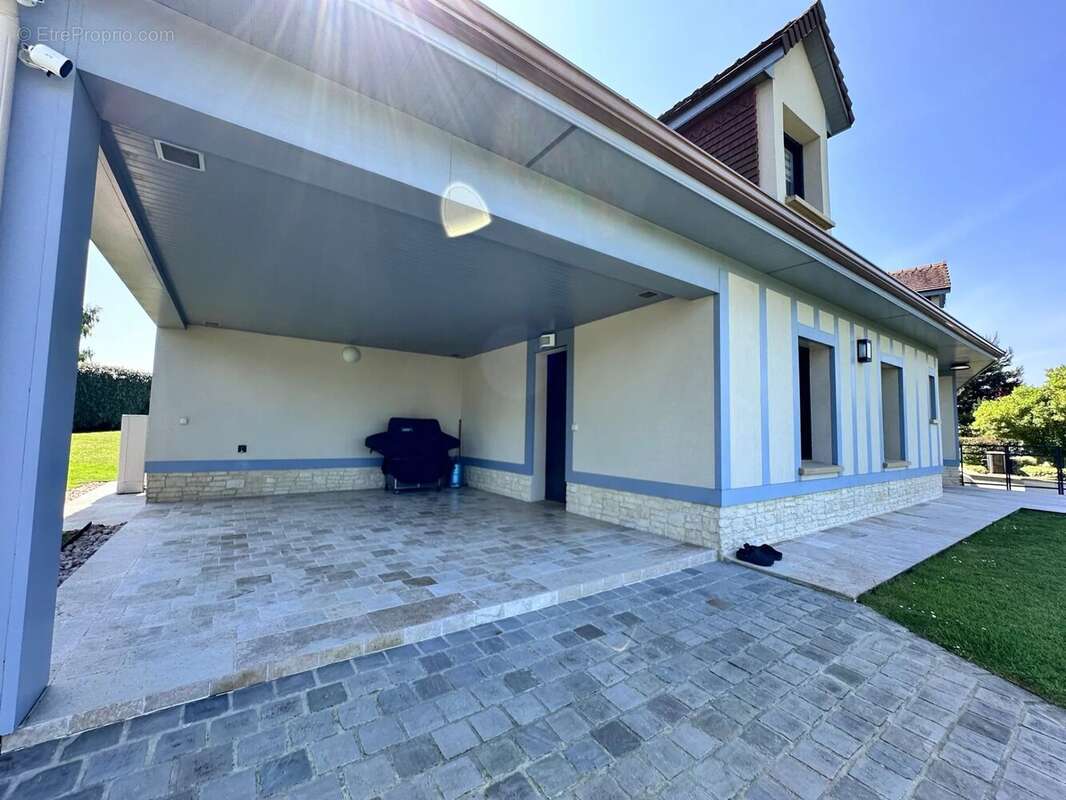 Maison à GONNEVILLE-SUR-MER