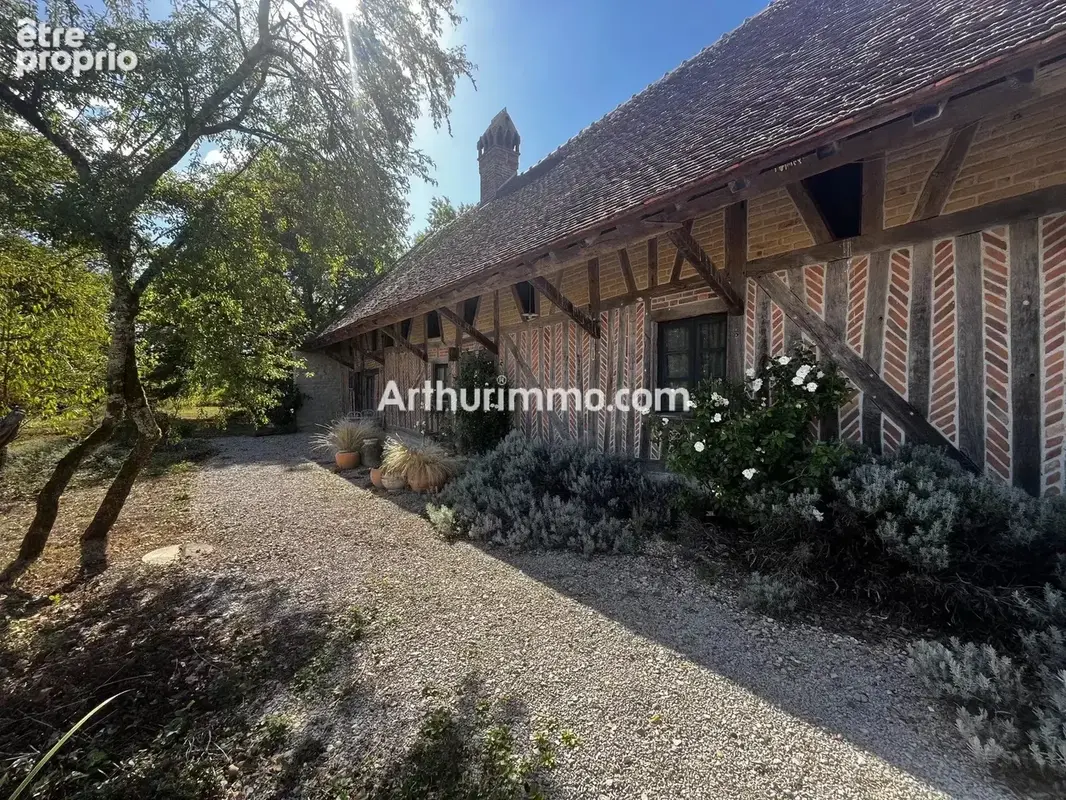 Maison à SAILLENARD