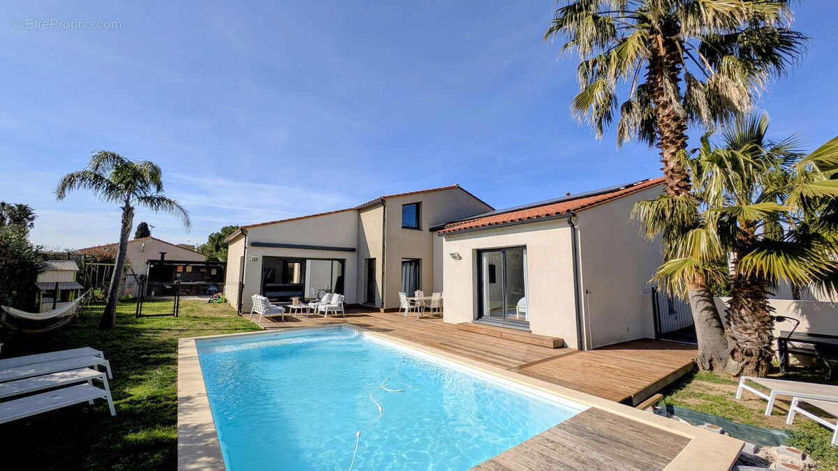 Maison à SAINT-GENIS-DES-FONTAINES