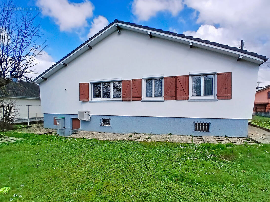 Maison à GRAND-CHARMONT