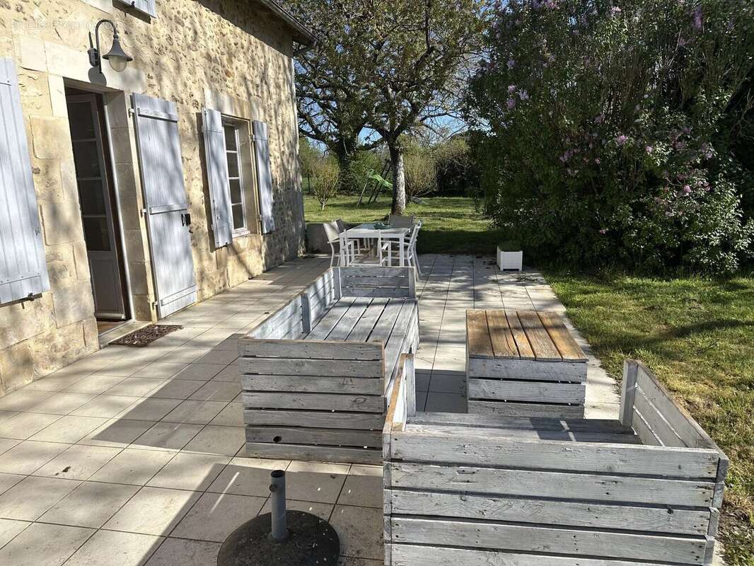 Maison à LA CHAPELLE-MOULIERE