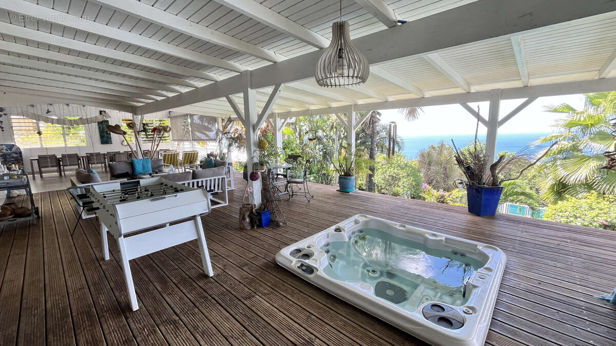 Maison à POINTE-NOIRE