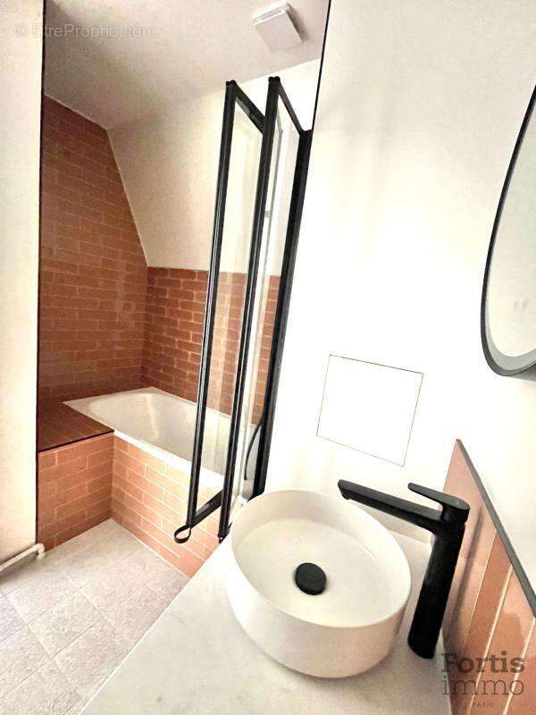 Appartement à PARIS-7E