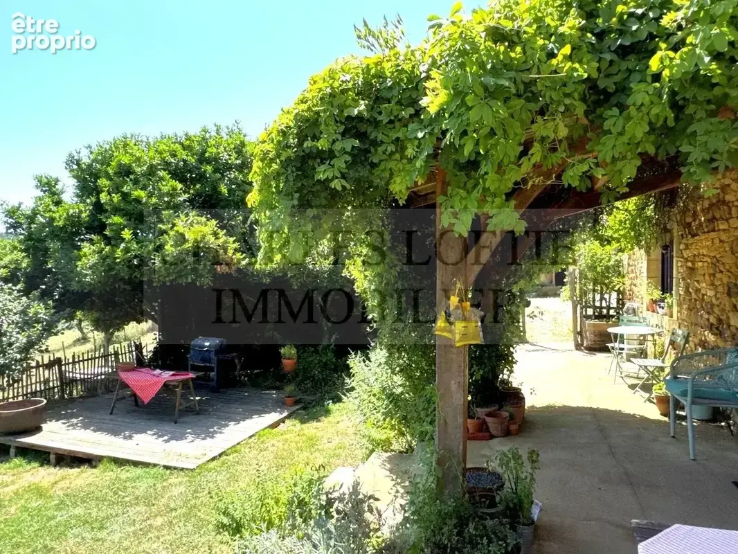 Ferme restaurée sur 1,4 ha de terrain - photo 11