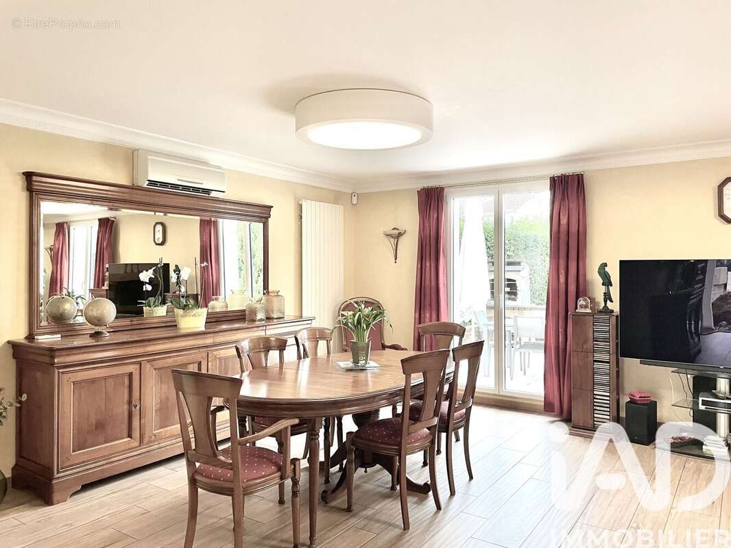 Photo 2 - Maison à SAINT-GERMAIN-LES-CORBEIL