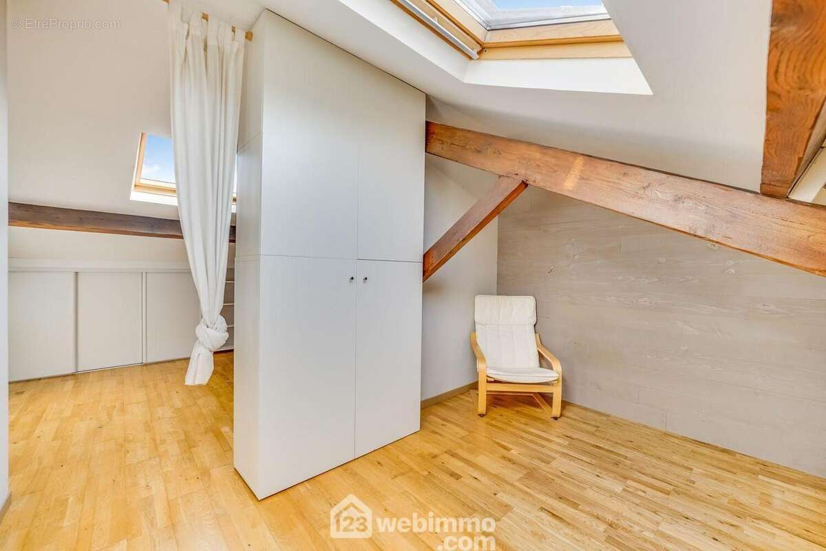 1er espace/chambre sous les combles - Appartement à MALAKOFF