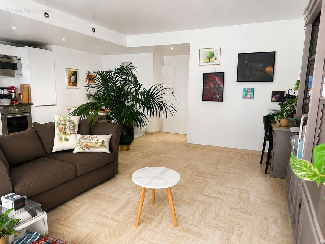 Appartement à MARSEILLE-7E