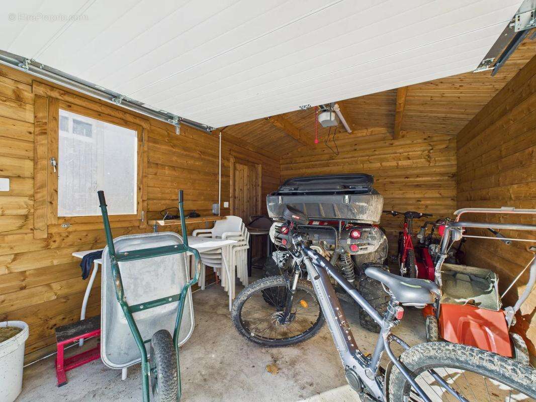 Maison à PREGUILLAC