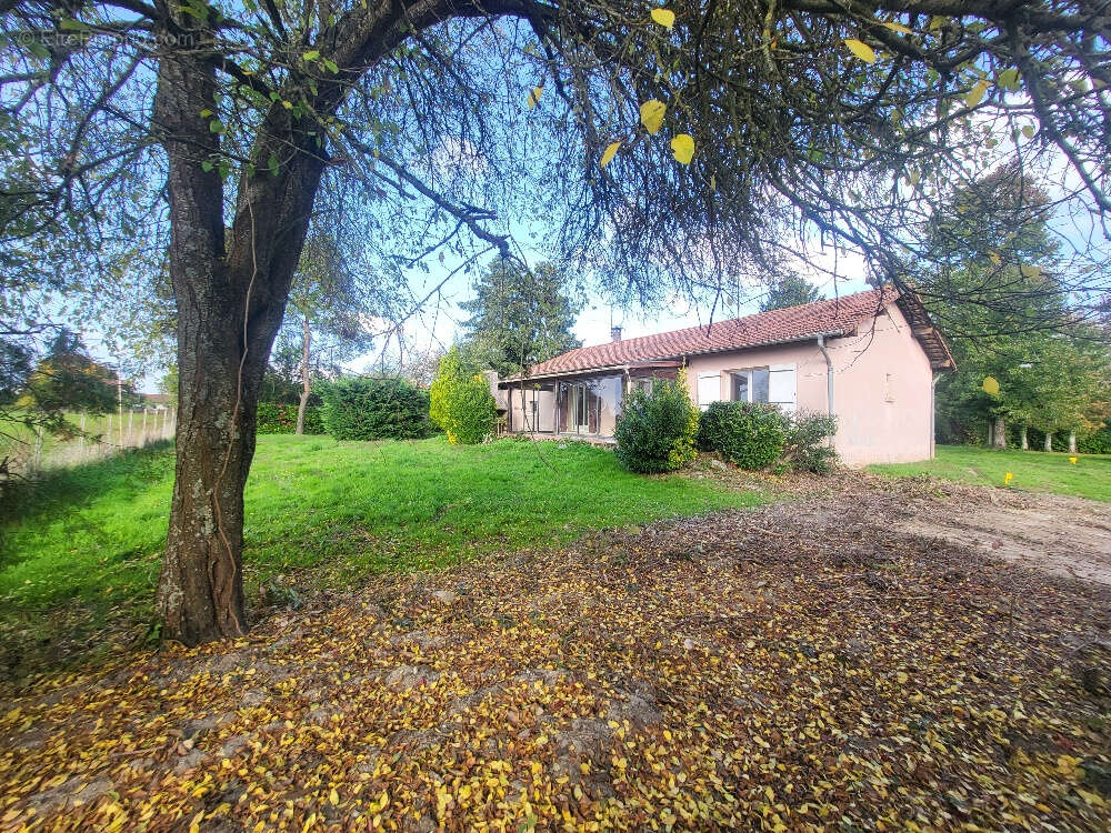 Maison à SAINT-MARCEL