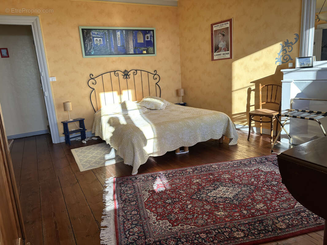 Maison à TONNAY-CHARENTE
