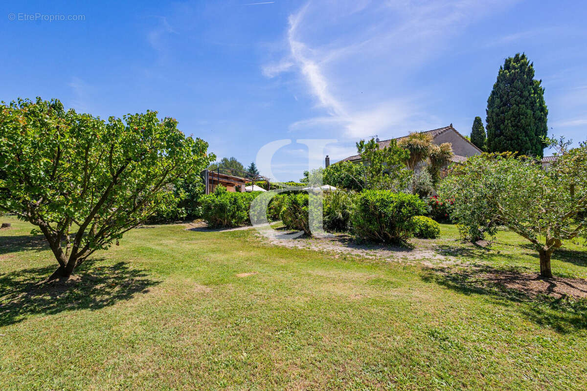 Maison à CABANNES