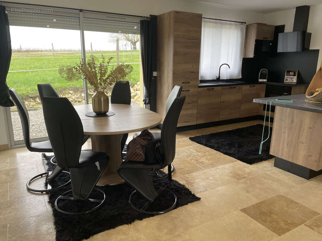 Maison à SALLES-D'ANGLES