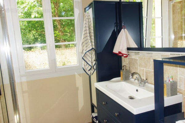 SDB - Maison à LIZANT