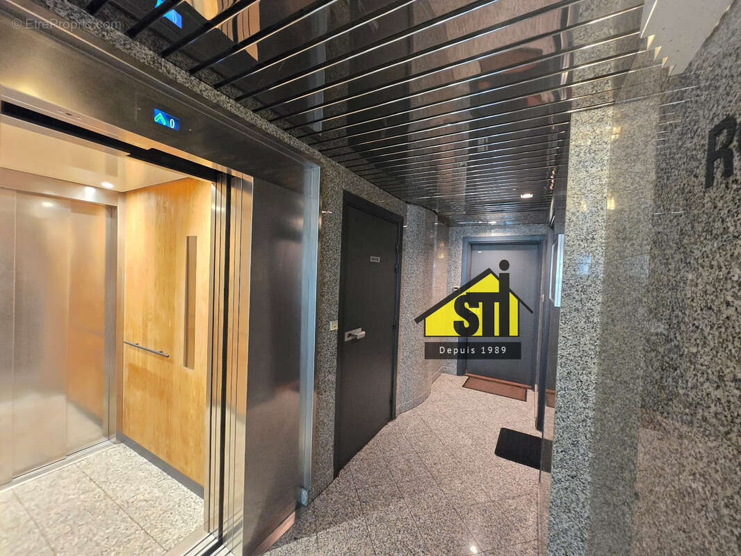 Parking à PARIS-14E