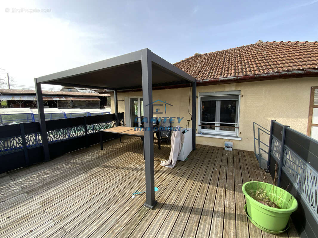 Maison à VY-LES-LURE