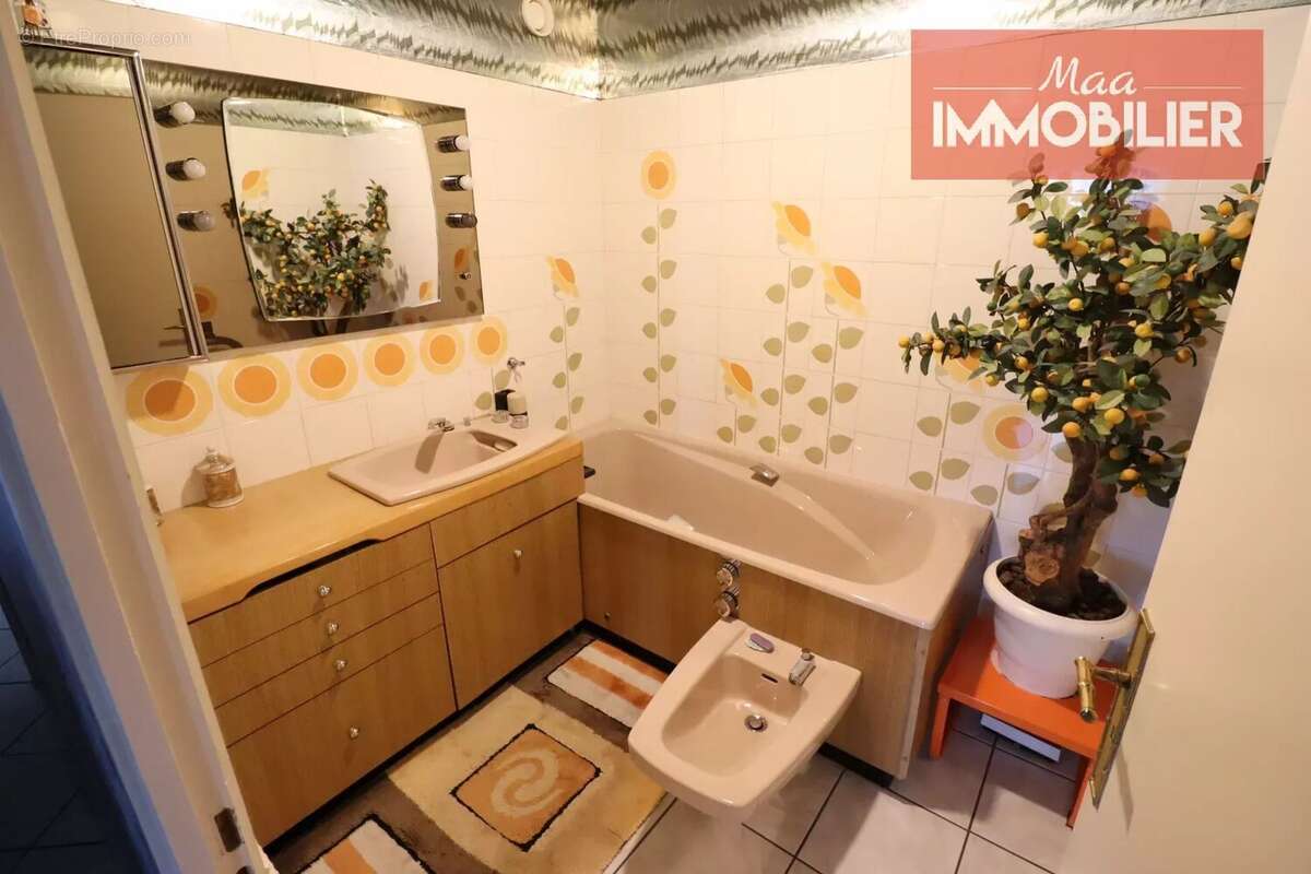 Appartement à SAINT-ETIENNE