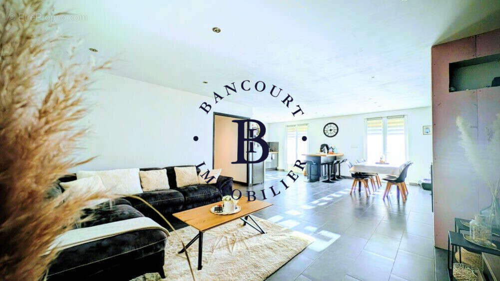 Maison à SAINT-VIANCE