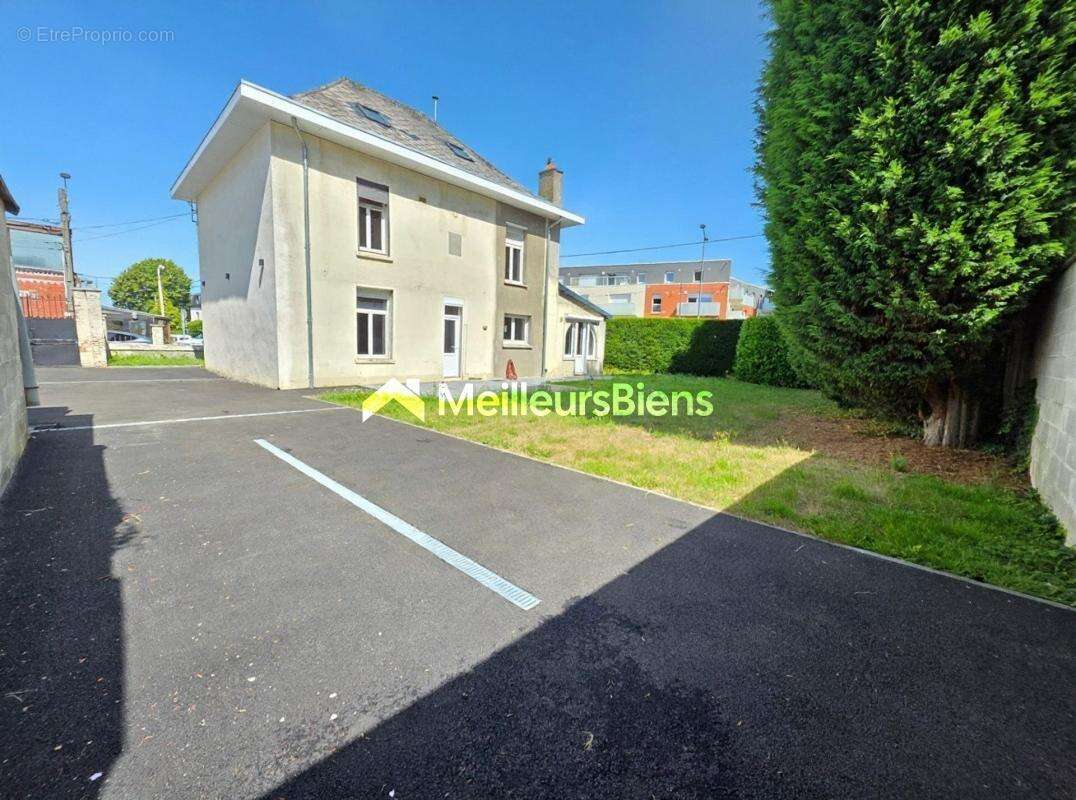 Maison individuelle de 161 m² à Maubeuge avec 4 chambres, garage et jardin 693 m² - photo 19