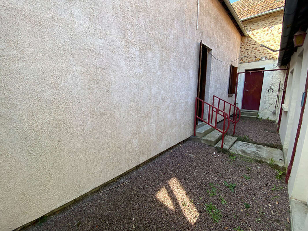 Maison à DAMVILLE