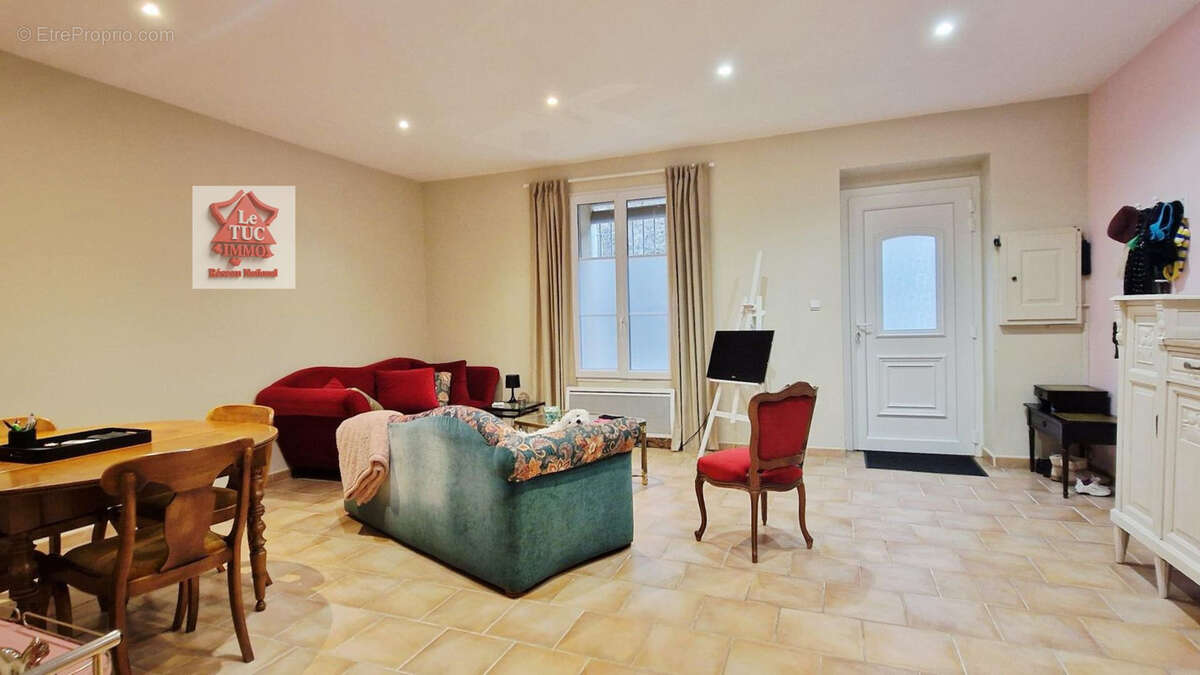 Appartement à PIERRELATTE
