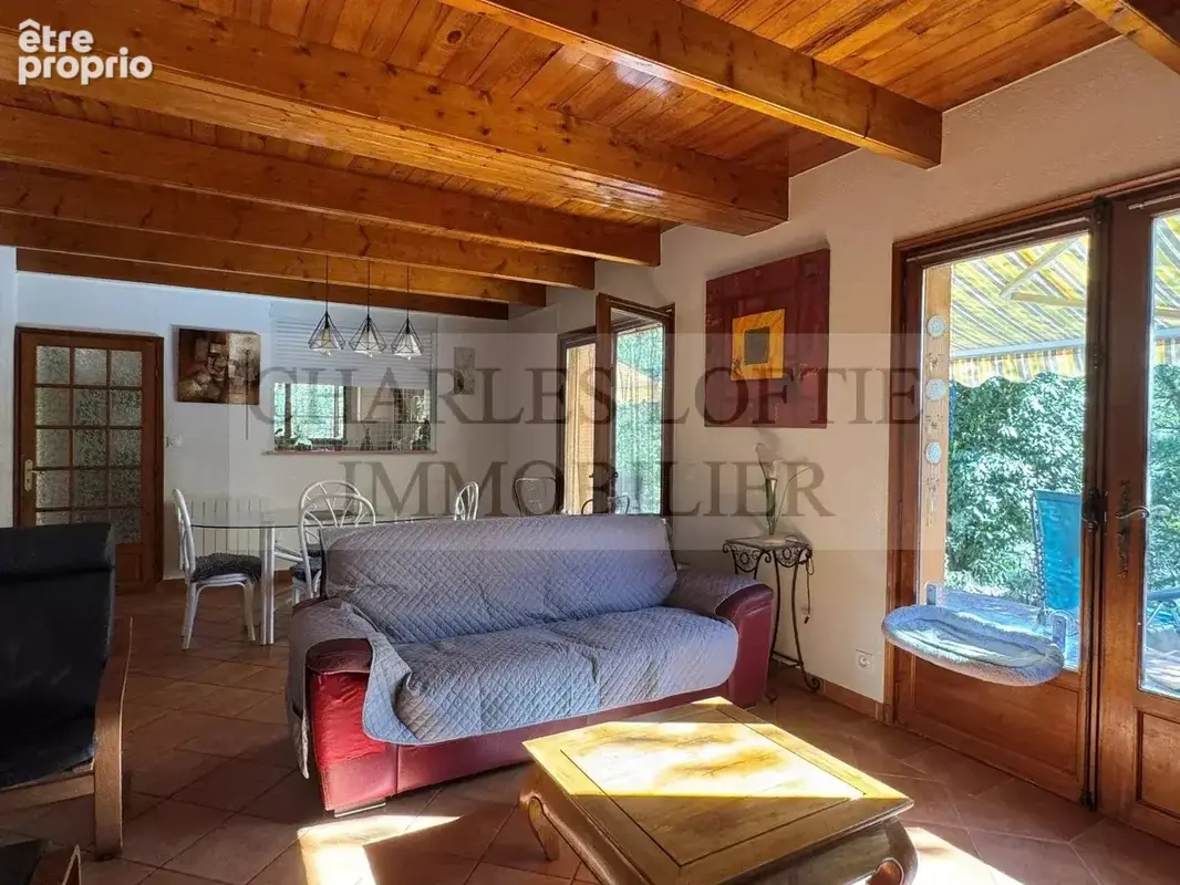 Jolie maison de plain-pied et garage sur un terrain de 2 820 m² - photo 6