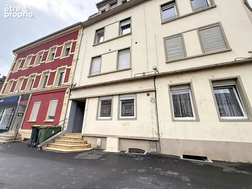 KNUTANGE - Appartement F3 de 67,20 m2 au RDC surélevé d'une petite copropriété bénévole -- 73 000,- € - photo 10