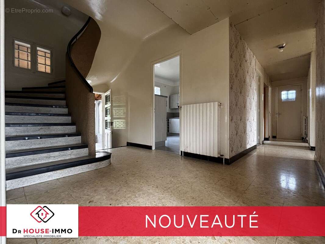 Maison à MARCILLY-EN-VILLETTE