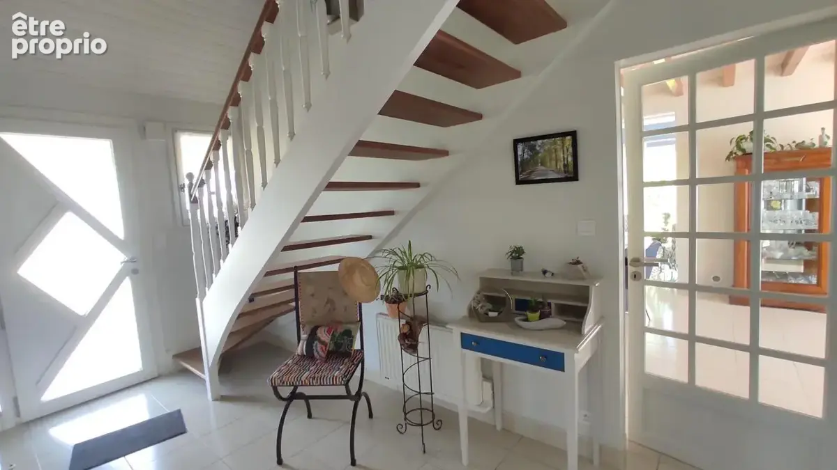 maison familiale avec hangar - photo 4