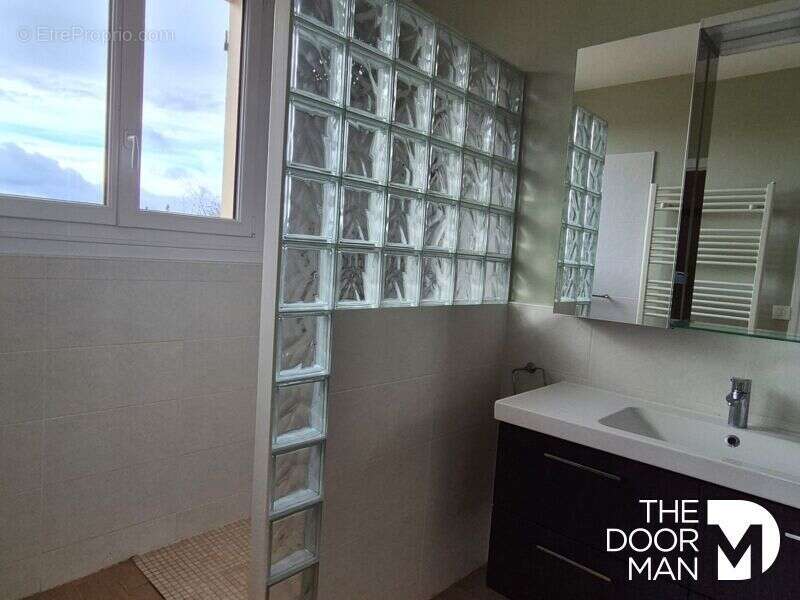 Maison à LE PERRAY-EN-YVELINES