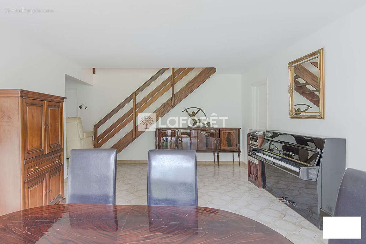 Appartement à FONTENAY-SOUS-BOIS