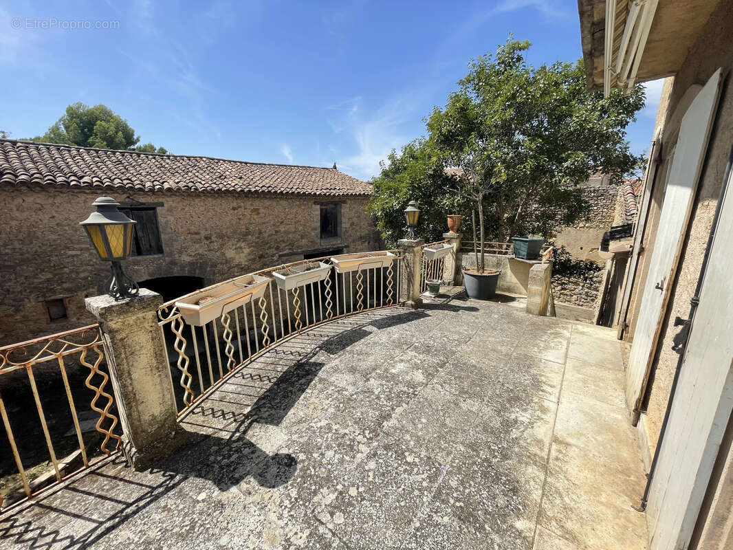 Maison à SAINT-BAUZILLE-DE-LA-SYLVE