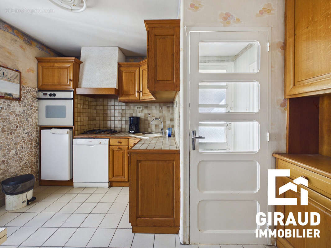 Maison 91 m² à La Caillere-Saint-Hilaire  - photo 3